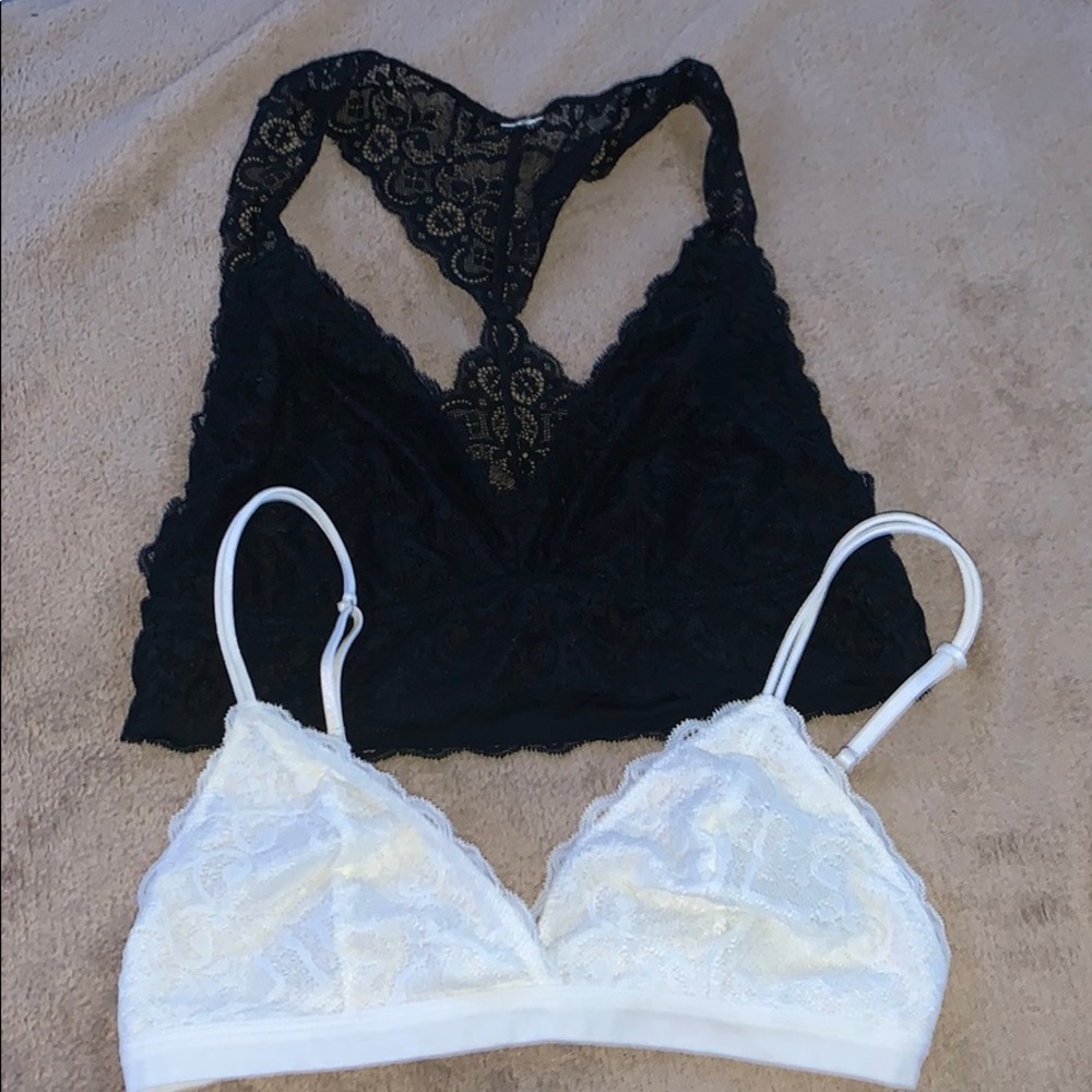 2 Bralettes, 1 White, 1 Black. Size Medium.